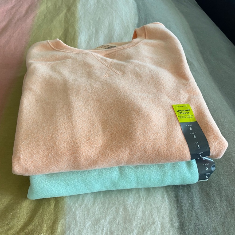 Womens athletic fleece sweatshirts
